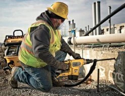 Dewalt 12V/20V MAX Cordless Lithium-Ion Heated Hoodie - Black (Hoodie & Adapter Only) -The Warming Store dewalt 12v 20v max cordless lithium ion heated hoodie black hoodie adapter only 33