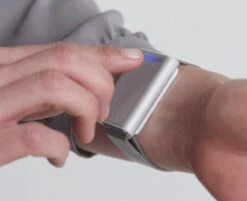 Embr Wave Bracelet Wearable Warming And Cooling Device -The Warming Store embr wave bracelet 123