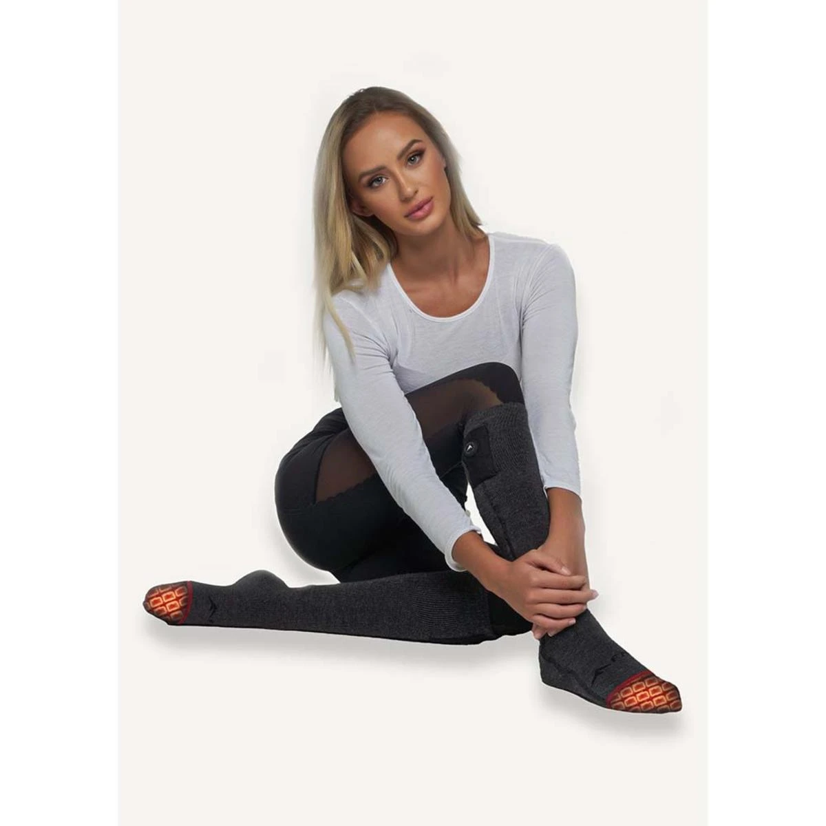 FNDN Heated 3.7V Sports Socks - Black 5 FNDN Heated 3.7V Sports Socks - Black - Image 3