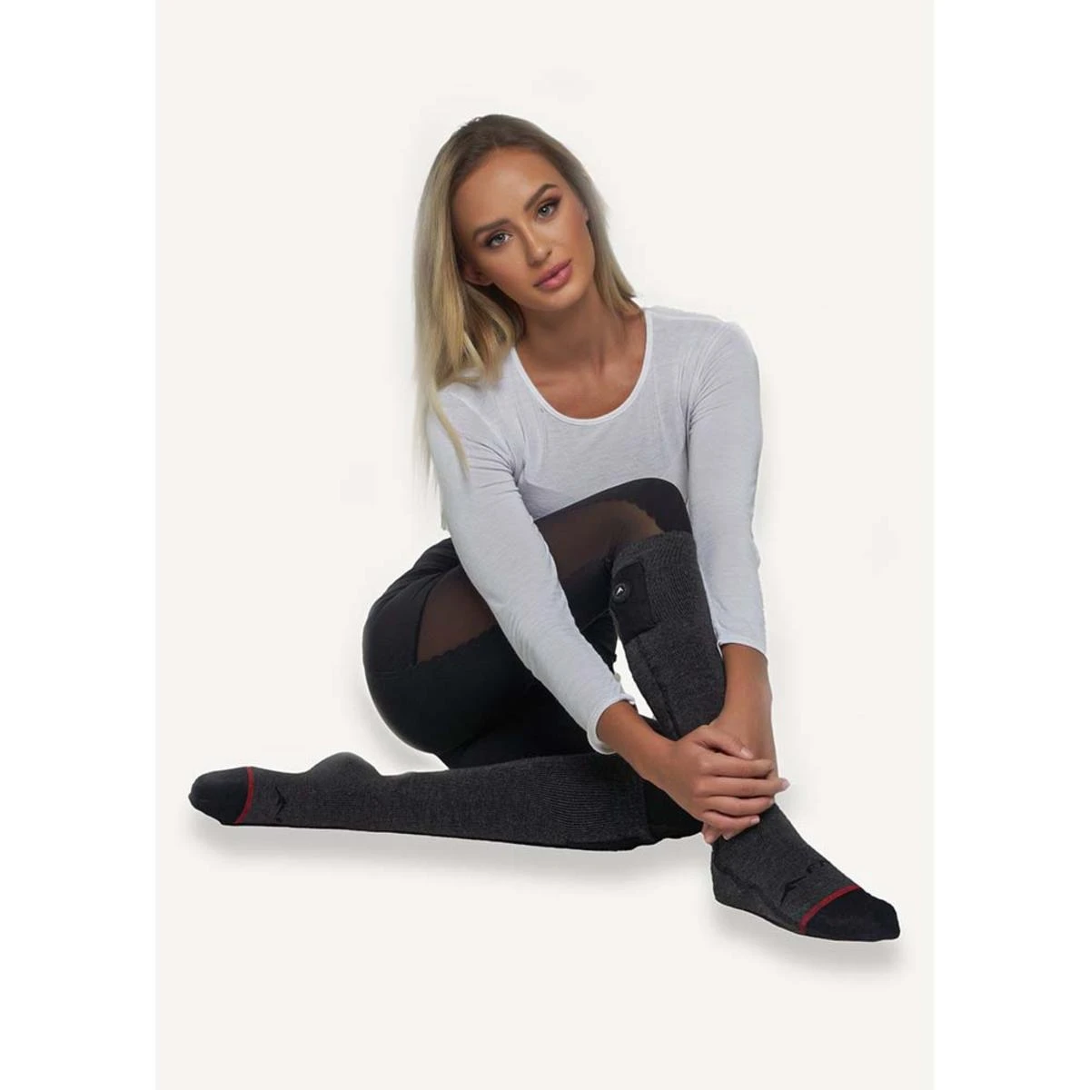 FNDN Heated 3.7V Sports Socks - Black 6 FNDN Heated 3.7V Sports Socks - Black - Image 4