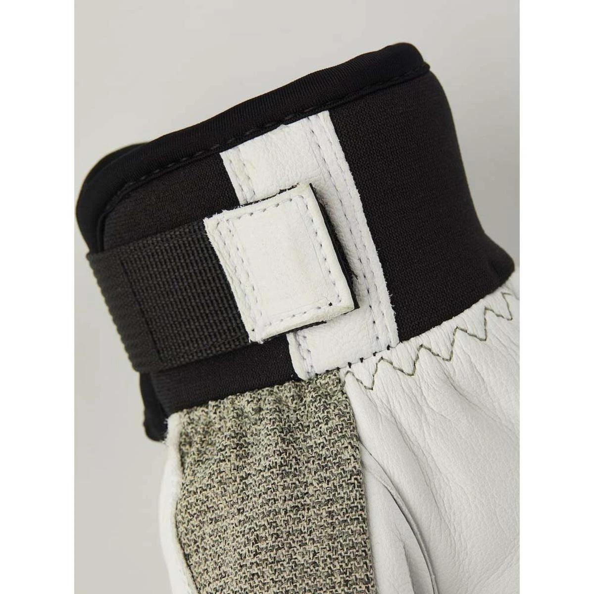 Hestra Army Leather Patrol Junior Mittens 11 Hestra Army Leather Patrol Junior Mittens - Image 9