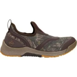 Muck Mens Outscape Slip On TPU Mossy Oak Country DNA Boots -The Warming Store muck men s outscape slip on tpu mossy oak country dna boots 116