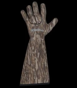 Stormr Stealth Gauntlet Glove - Mossy Oak Bottomland -The Warming Store stormr stealth gauntlet glove mossy oak bottomland 112