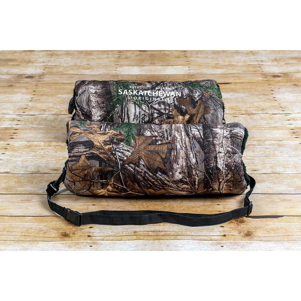 Tubes Canada Realtree Xtra Camo Sport Hunting 5-in-1 Hand Warmer - White Logo 8 Tubes Canada Realtree Xtra Camo Sport Hunting 5-in-1 Hand Warmer - White Logo - Image 6